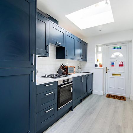 Cosy 1 Bed Apartment With Free Parking Close To Underground Station Zone 2 For Quick Access To Central London Up To 5 Guests 外观 照片